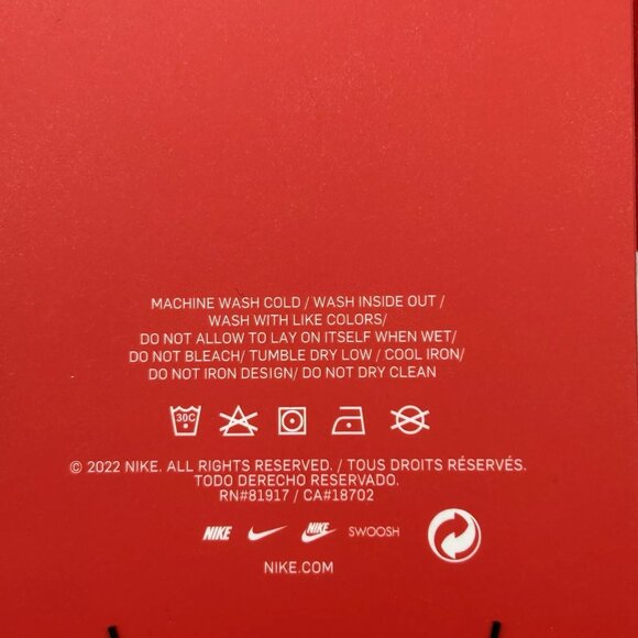 Nike Baby Boy's/Girl's Hat and Booties 2-Piece Set Size 0-6 Months Red/White - Picture 9 of 11